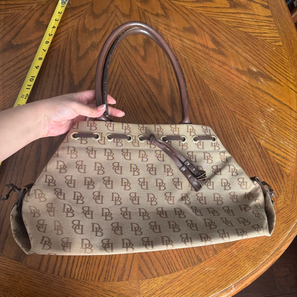 DOONEY & BOURKE DESIGNER PURSE TOTE BAG TAN BROWN #B6166940 duffle W/ HANDLE VTG